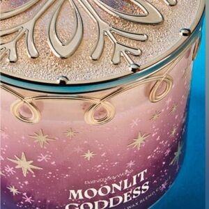Bath & Body Works Moonlit Goddess Bath Soak - Purple and Gold